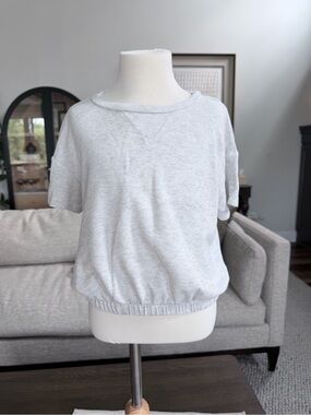 Moa Moa Girls Medium Light Gray Short Sleeve Pullover Top